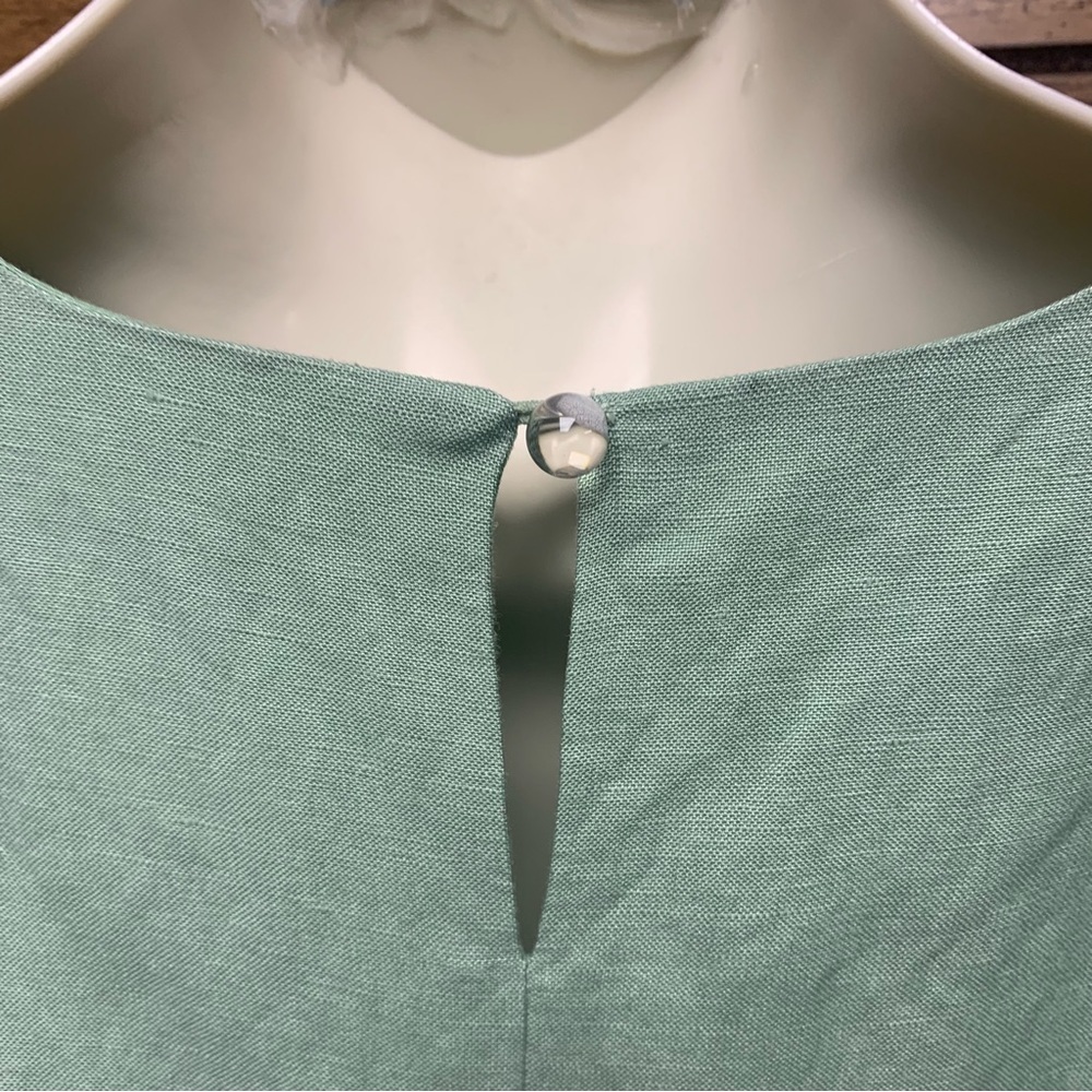 Capulet crop shirt size medium green elastic sleeves tie at waist very unique - Picture 11 of 12